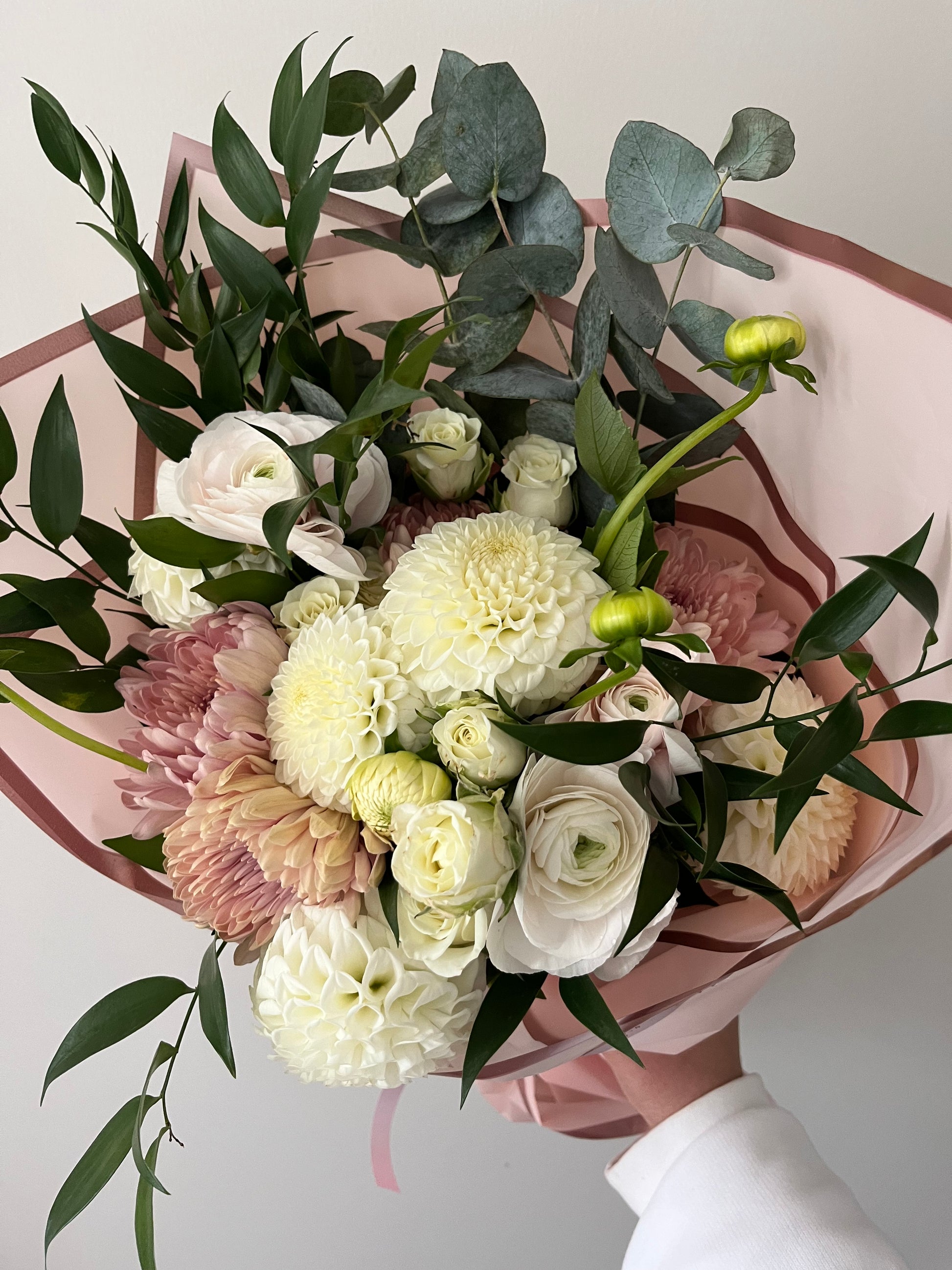 Deluxe Wrapped Bouquet - The Detailed Florist